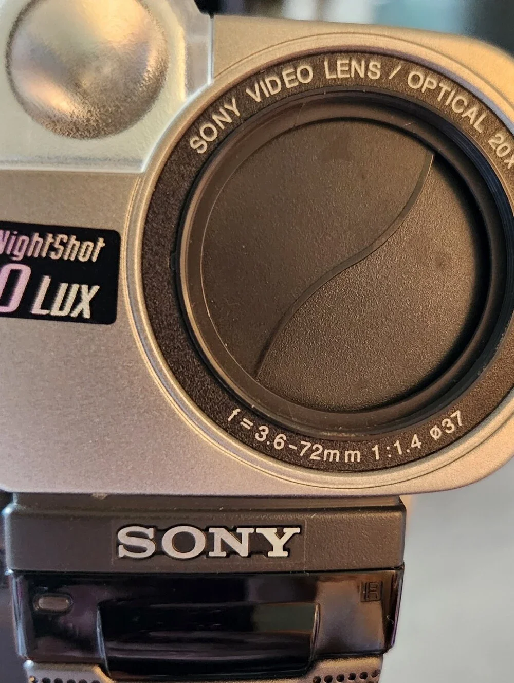 Vintage●Sony  Handycam Camcorder ● EUC● Firm ■ Read N Swipe《